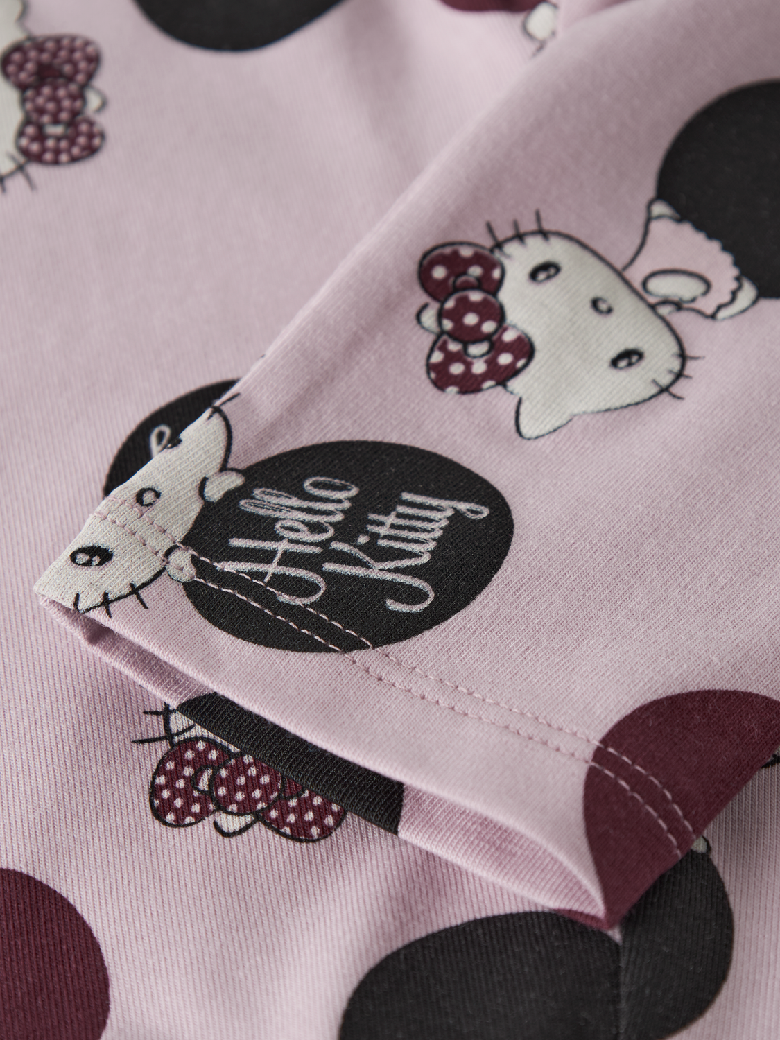 model_shot-front_full